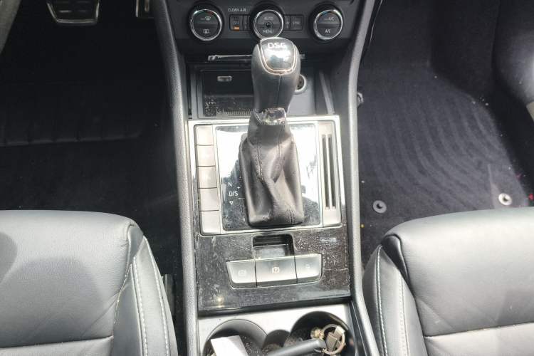 Used Skoda Superb 2016 TSI330 DSG Smart Drive Edition
