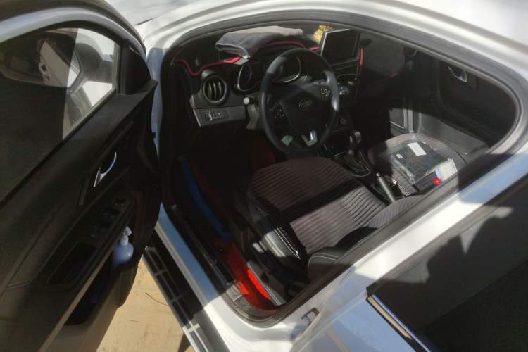 Used Bestune X40 2017 1.6L Automatic Prestige Edition Driver Seat