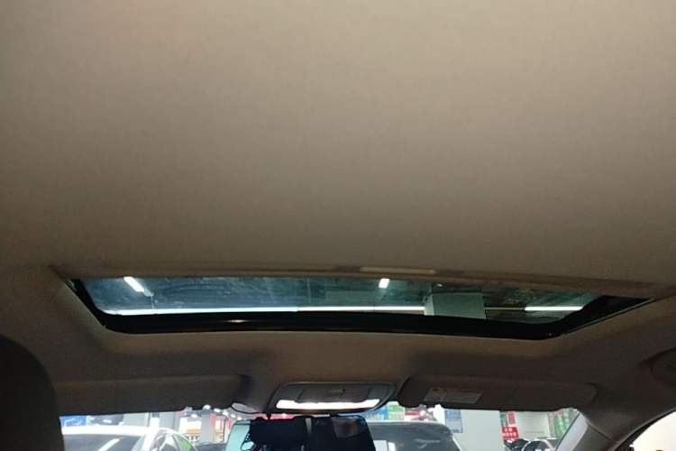 Used Roewe i6 2018 20T Automatic Flagship Edition
