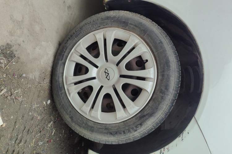 Used Chery Fengyun 2 2013 Hatchback 1.5L Manual Ruiyi Edition Right Front Wheel Hub