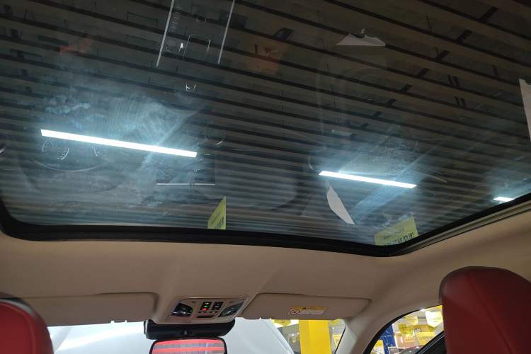 Used Wey VV5 2019 Upgraded Model 2.0T Two-Wheel Drive Flagship Version China V Standard