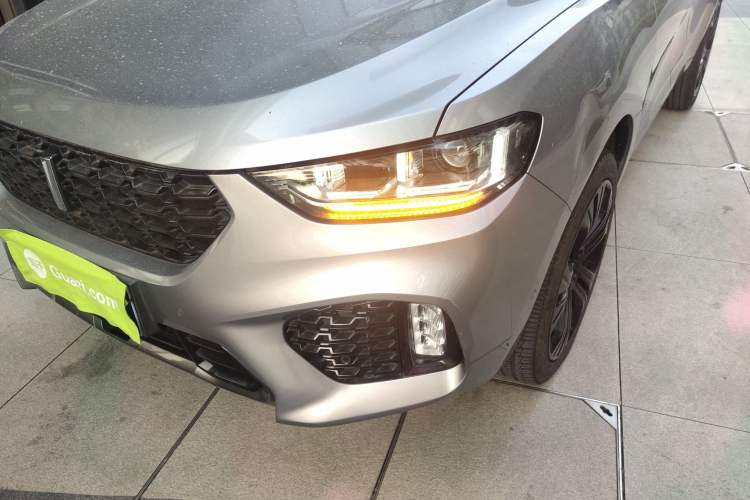 Used Wey VV5 2019 Upgraded Model 2.0T Two-Wheel Drive Flagship Version China V Standard