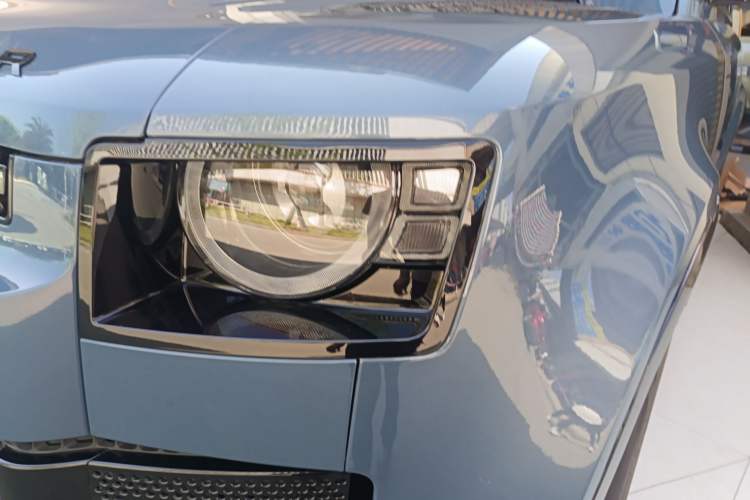 Used Land Rover Defender 2022 90 2.0T P300 X-DYNAMIC HSE Left Front Headlight