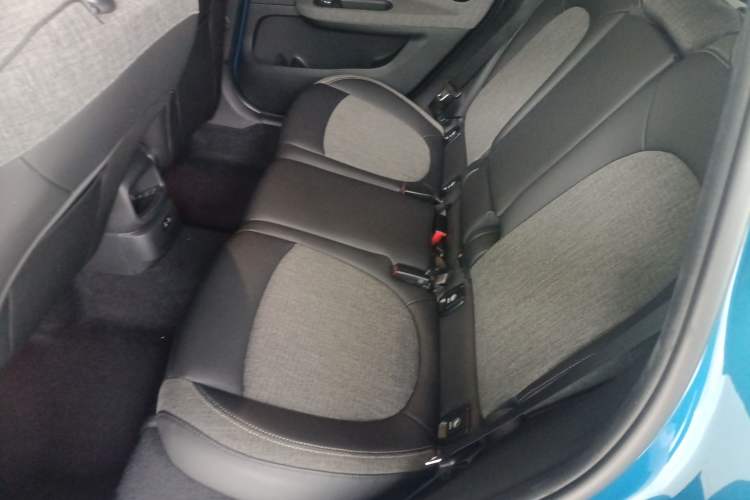 Used MINI Countryman 2019 1.5T COOPER ALL4 Classic Weekend Travel Edition Left Rear Seat