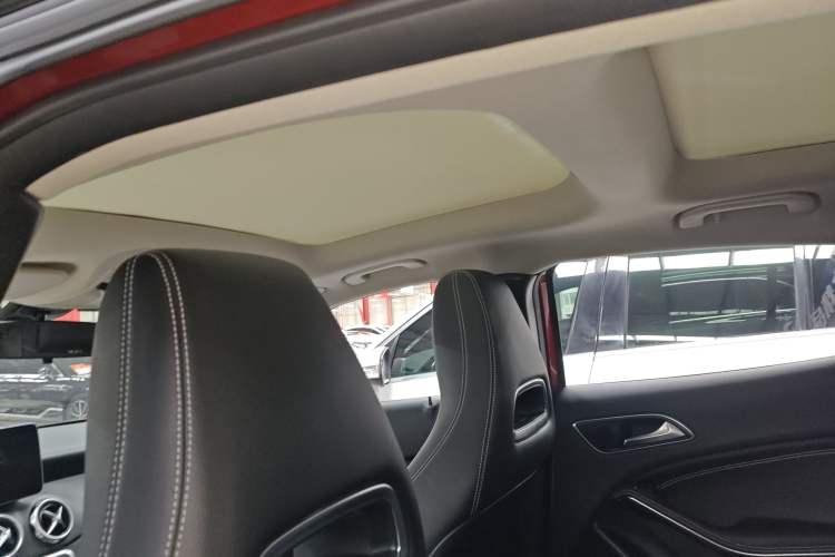 Used Mercedes-Benz GLA 2017 GLA 200 Fashion Model Headliner