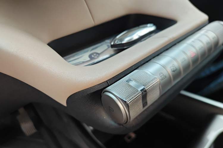 Used BYD Dolphin 2023 420 km Fashion Edition Gear Lever