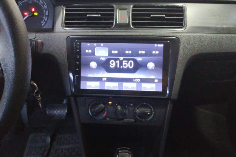 Used Skoda Rapid Spaceback 2014 1.6L Automatic Enjoyment Edition