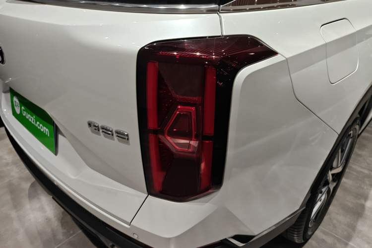 Used GAC Trumpchi GS8 2022 Linghang Series 2.0 TGDI Two-Wheel-Drive Luxury Smart Connectivity Version (7 Seats)