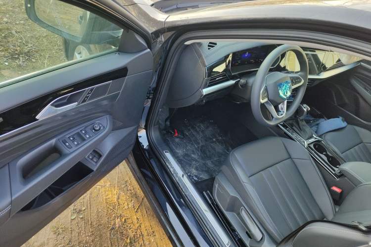 Used Volkswagen Passat New Energy 2025 430 PHEV Hybrid Business Edition Interior 3