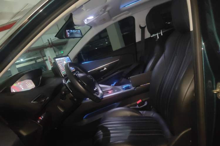 Used Peugeot 5008 2017 380THP 7-Seater Luxury Edition
