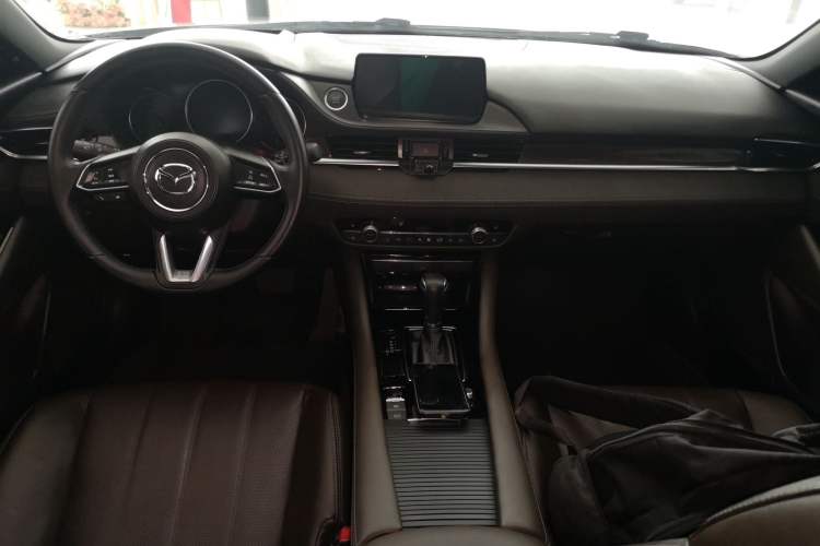 Used Mazda Atenza 2020 2.5L Sky Blue Prestige Edition Center Console