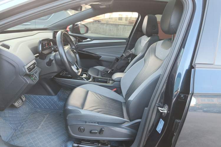 Used Volkswagen ID.4 CROZZ 2021 Long-Range PRO Two-Wheel Drive Version