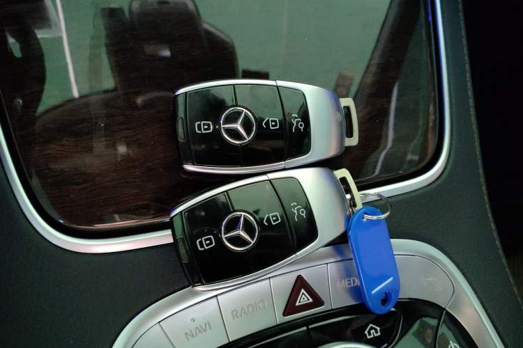 Used Mercedes-Benz S-Class 2018 S 320 L
