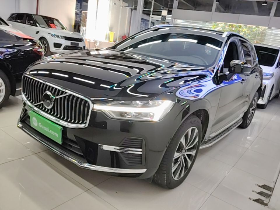 Unter der Vorderseite des Autos
