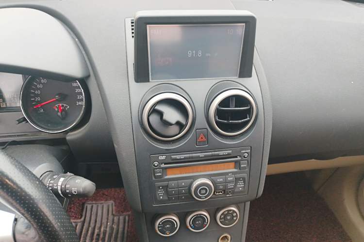 Used Nissan Qashqai 2012 2.0 XV LE CVT 2WD Audio And AC Panel