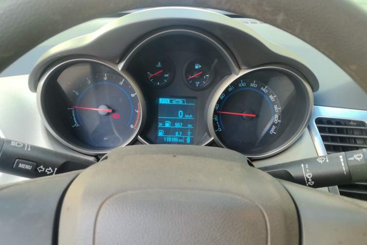 Used Chevrolet Cruze 2015 1.5L Classic SL MT