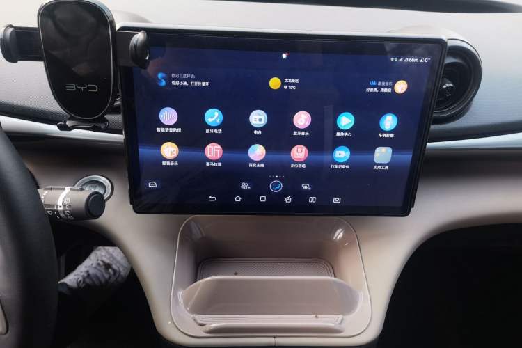 Used BYD Dolphin 2023 420 km Fashion Edition Audio And AC Panel