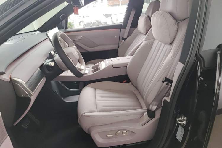 Used ONVO L60 2024 60 kWh Rear-Drive Version
