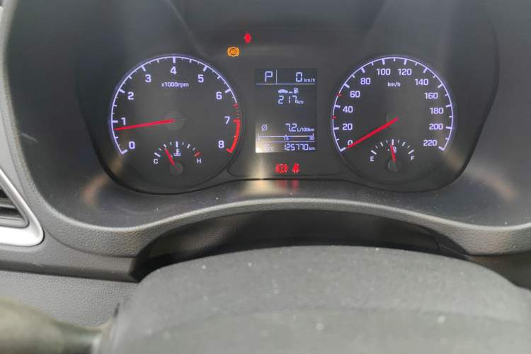 Used Hyundai Verna (new generation) 2016 1.4L Automatic Cool Edition GLS Odometer Close Up