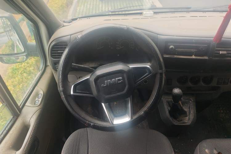 Used JMC Transit 2017 2.8T Commercial Version Short Wheelbase Mid-Roof 6/7/8-Seater JX493
