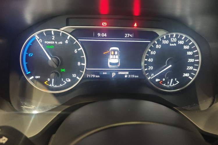 Used Nissan X-Trail 2023 e-POWER Ultra-Hybrid Dual-Motor All-Wheel-Drive Luxury Edition Odometer Close Up