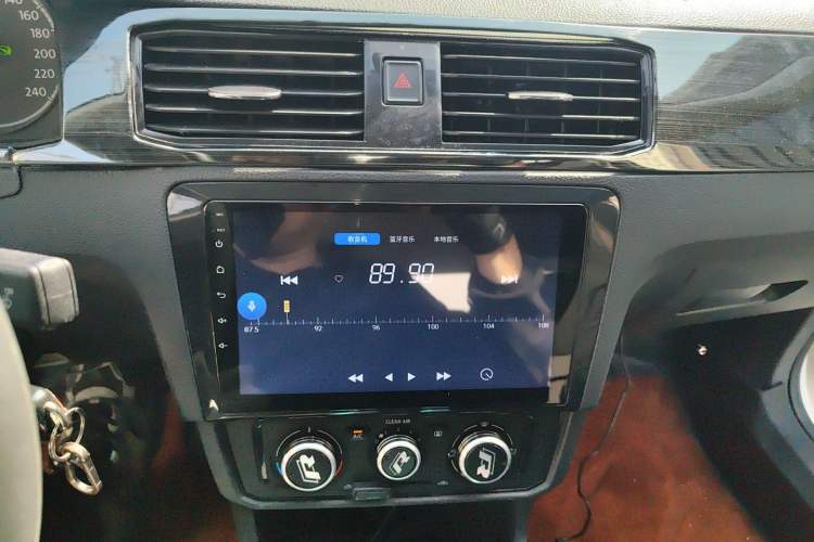 Used Volkswagen Santana 2019 1.5L Automatic Fashion Edition China VI Audio And AC Panel