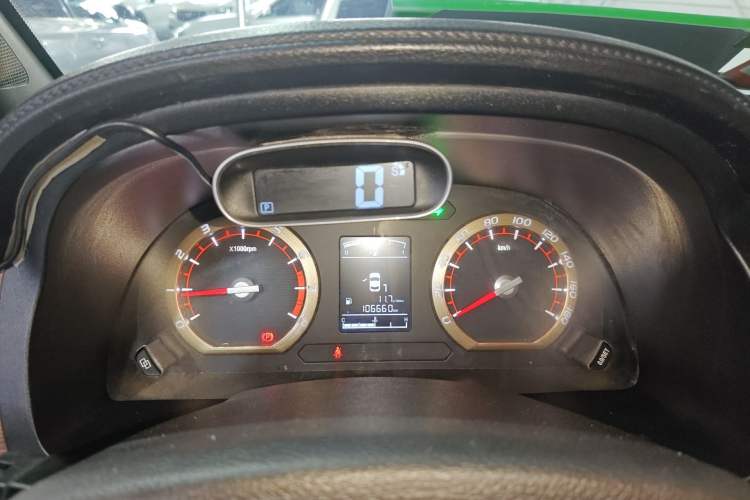 Used FORTHING Lingzhi 2017 M5L 1.6L 7-Seater Standard Model