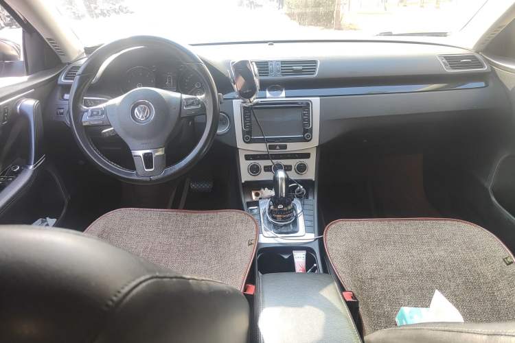 Used Volkswagen Magotan 2012 Revised 1.8TSI Luxury Version Center Console