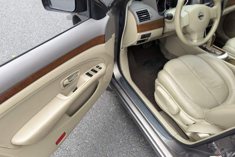 Used Nissan Sylphy 2009 1.6XL Automatic Luxury Sunroof Edition
