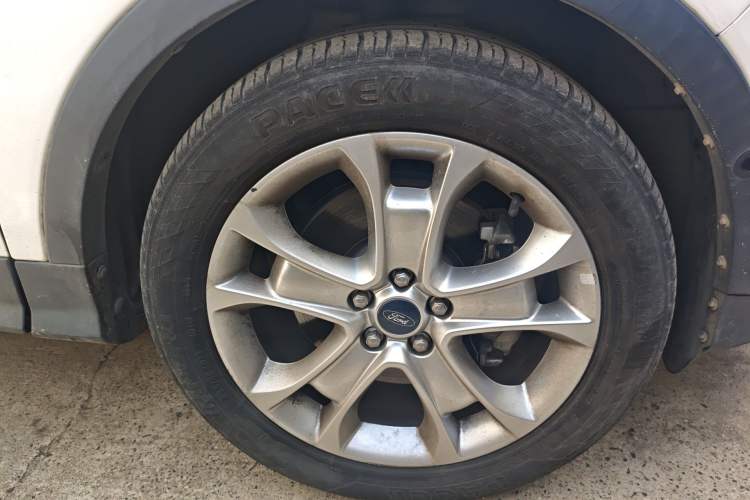 Used Ford Kuga 2013 2.0L GTDi Four-Wheel-Drive Sport Model
