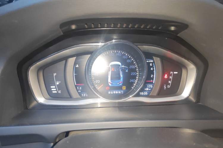 Used Volvo S60 2017 S60L T4 Smart Range Edition
