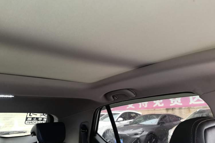 Used Baojun 510 2017 1.5L Automatic Luxury Model Headliner