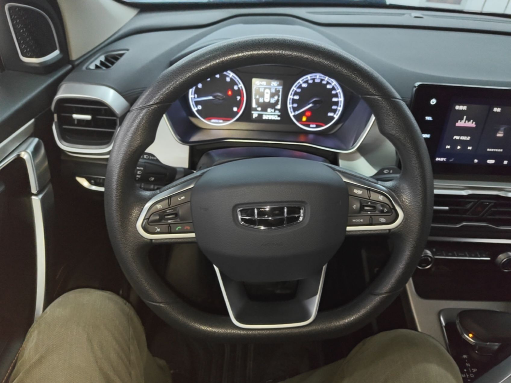 Geely Auto Coolray 2024 1.5T DCT Longteng Edition — снимка 13