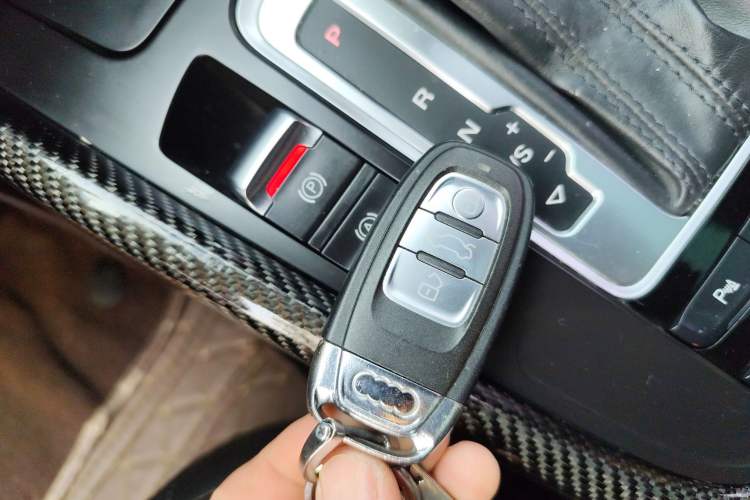 Used Audi Q5 2018 Collector's Edition 40 TFSI Technology Model