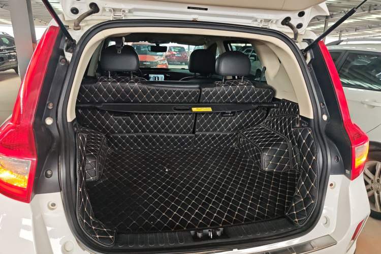 Used Geely Auto Vision X6 2016 1.3T CVT Luxury Model Trunk