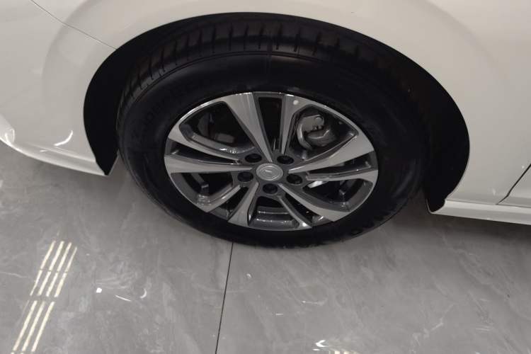 Used CHANGAN Eado 2024 PLUS Blue Whale NE 1.4T GDI DCT High-Energy Edition Left Front Wheel Hub