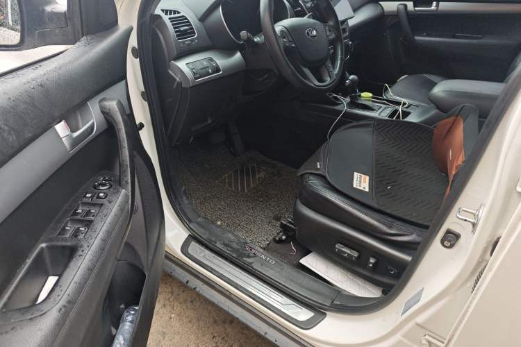 Used Kia Sorento 2013 2.4L 5-Seater Gasoline Comfort Version China IV Standard
