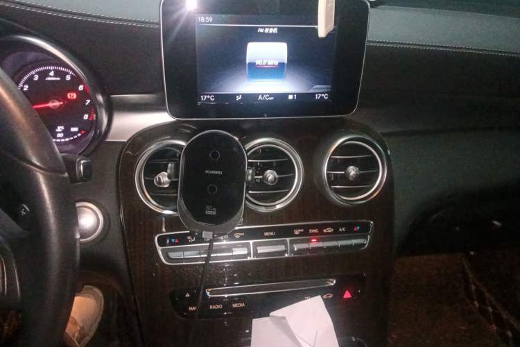 Used Mercedes-Benz GLC 2017 GLC 260 4MATIC Luxury Model
