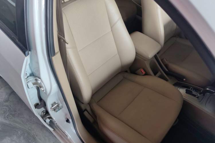 Used Buick Excelle 2013 1.5L Automatic Classic Model Right Front Seat