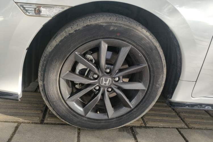 Used Honda Civic 2021 HATCHBACK 220TURBO CVT New Trendsetter Left Front Wheel Hub