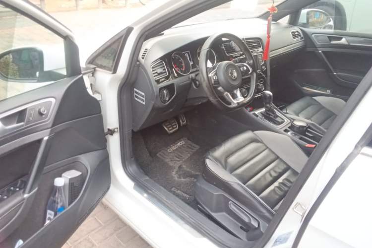 Used Volkswagen Golf 2016 1.4TSI Automatic R-Line