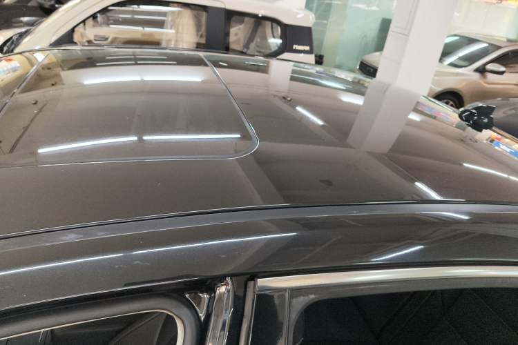 Used Hongqi H7 2018 1.8T Comfort Edition Roof