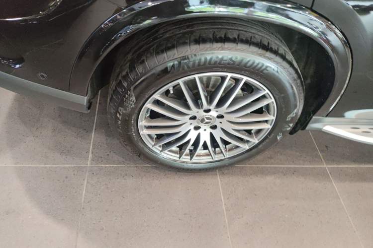 Used Mercedes-Benz GLC 2024 Refreshed GLC 300 L 4MATIC Dynamic Version 5 Seats
