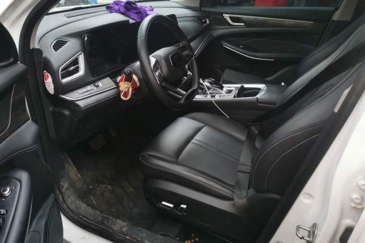 Used Landian E5 2024 Honor Edition 100KM Deluxe 7-Seater Driver Seat