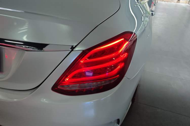 Used Mercedes-Benz C-Class 2018 C 200 L Sport Edition Right Rear Taillight