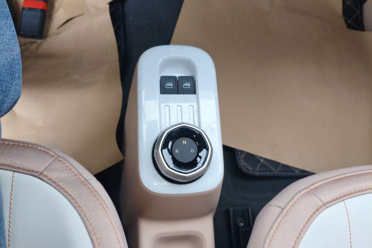 Used Geely Galaxy Panda 2024 Panda Mini 200km Endurance Bear