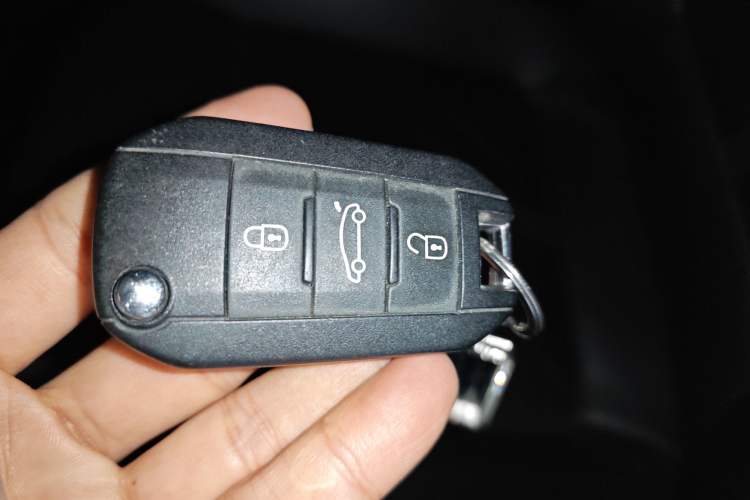 Used Peugeot 3008 2013 1.6THP Automatic Prestige Edition
