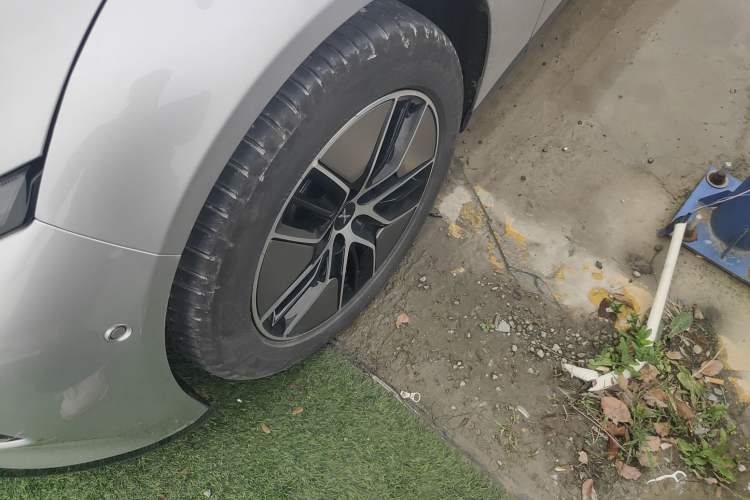 Used XPeng P7 2024 P7i 550 Pro Exterior 4