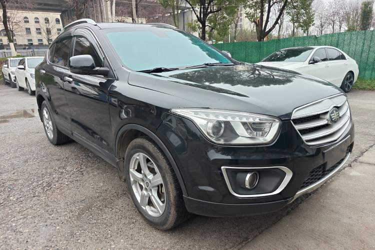 Used Bestune X80 2013 2.0L manual luxury version