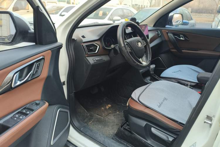 Used FAW Senya R7 2017 1.6L Automatic Smart Version
